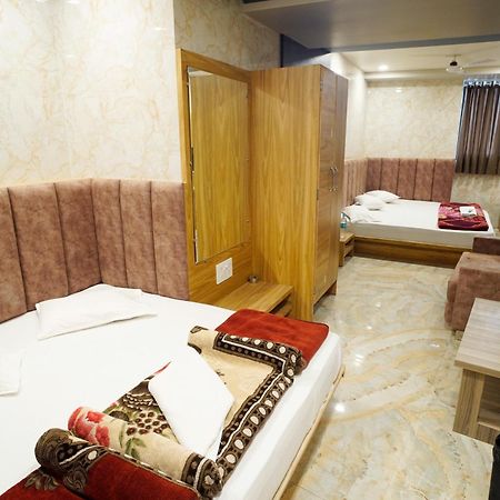 Hotel New Sundaram 150 Mtrs From Dargah Ajmer Ngoại thất bức ảnh