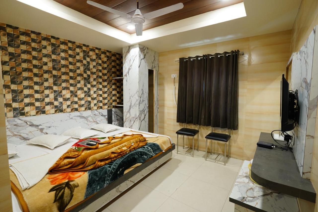 Hotel New Sundaram 150 Mtrs From Dargah Ajmer Ngoại thất bức ảnh