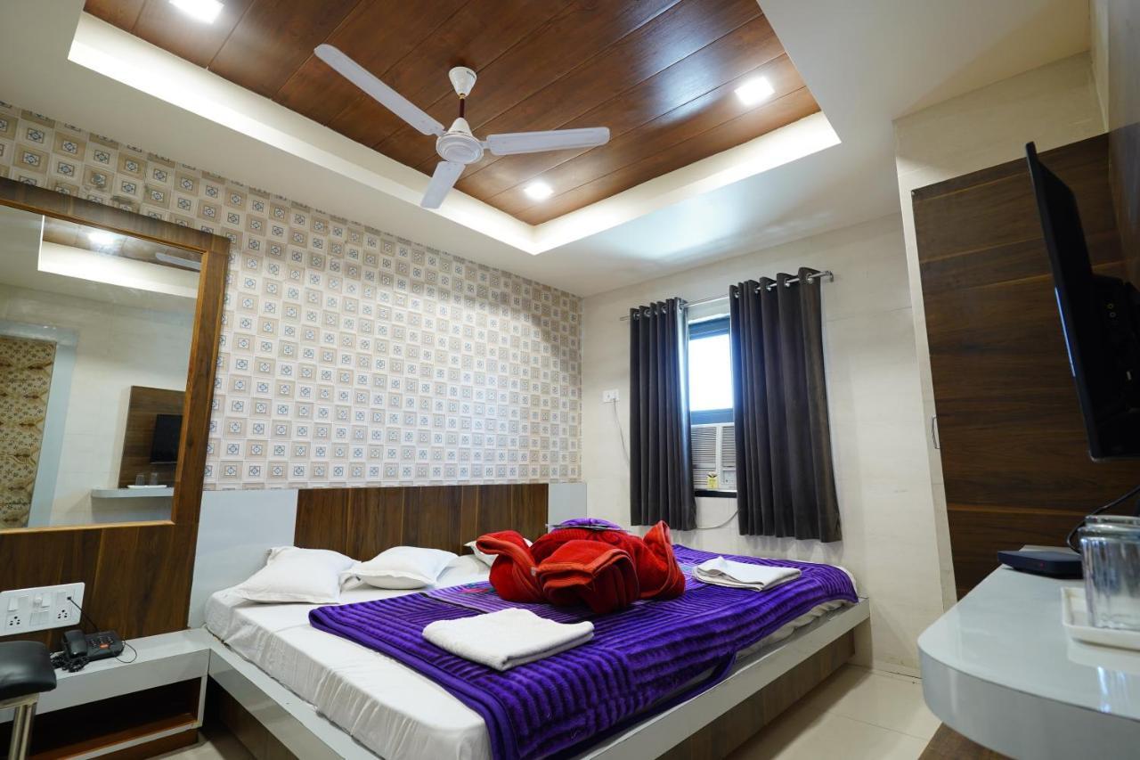 Hotel New Sundaram 150 Mtrs From Dargah Ajmer Ngoại thất bức ảnh