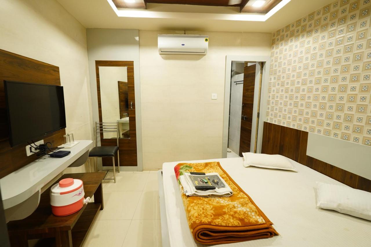 Hotel New Sundaram 150 Mtrs From Dargah Ajmer Ngoại thất bức ảnh