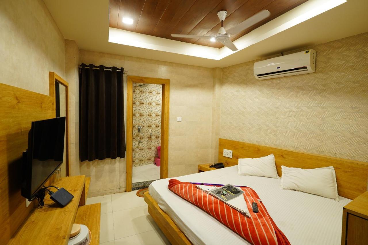 Hotel New Sundaram 150 Mtrs From Dargah Ajmer Ngoại thất bức ảnh