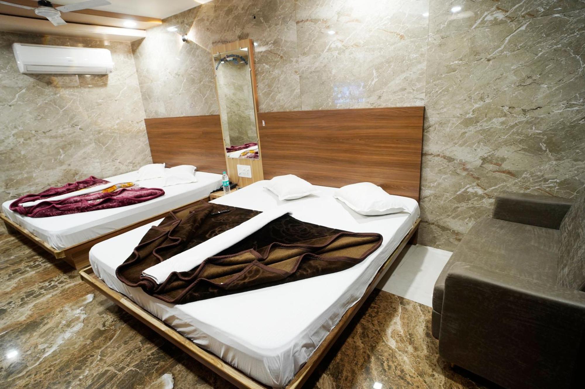 Hotel New Sundaram 150 Mtrs From Dargah Ajmer Ngoại thất bức ảnh
