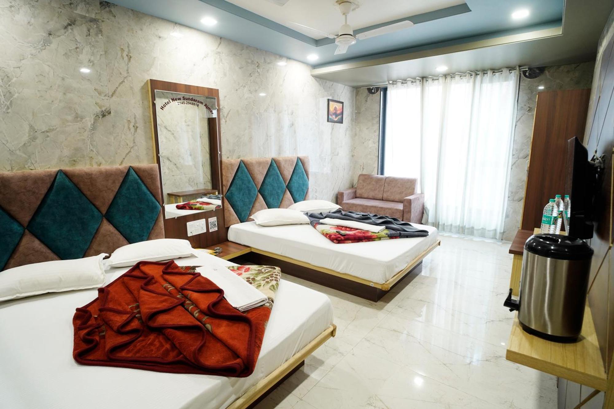 Hotel New Sundaram 150 Mtrs From Dargah Ajmer Ngoại thất bức ảnh