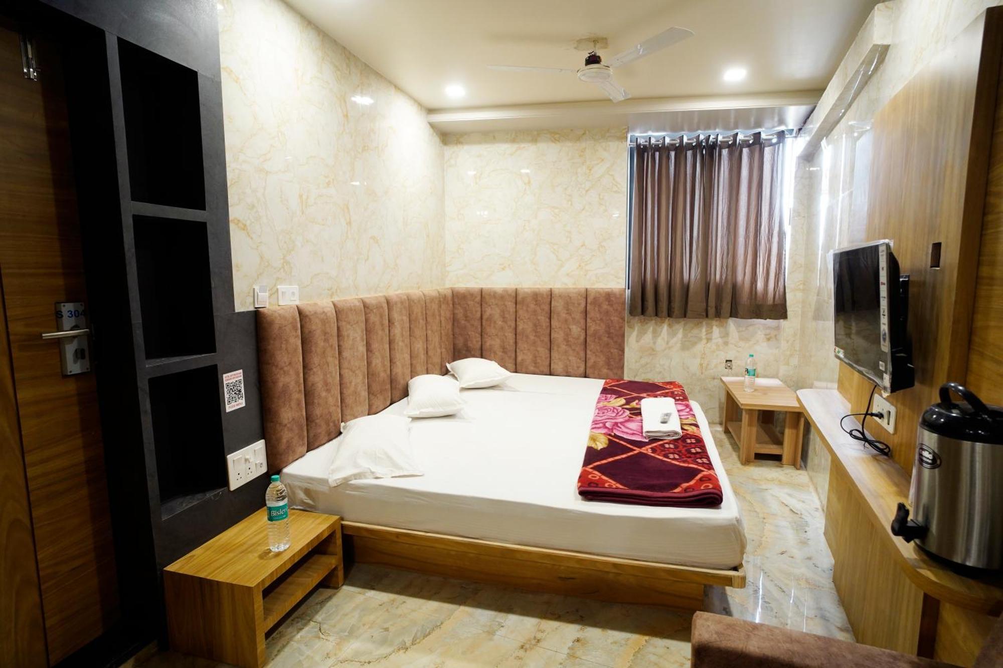 Hotel New Sundaram 150 Mtrs From Dargah Ajmer Ngoại thất bức ảnh