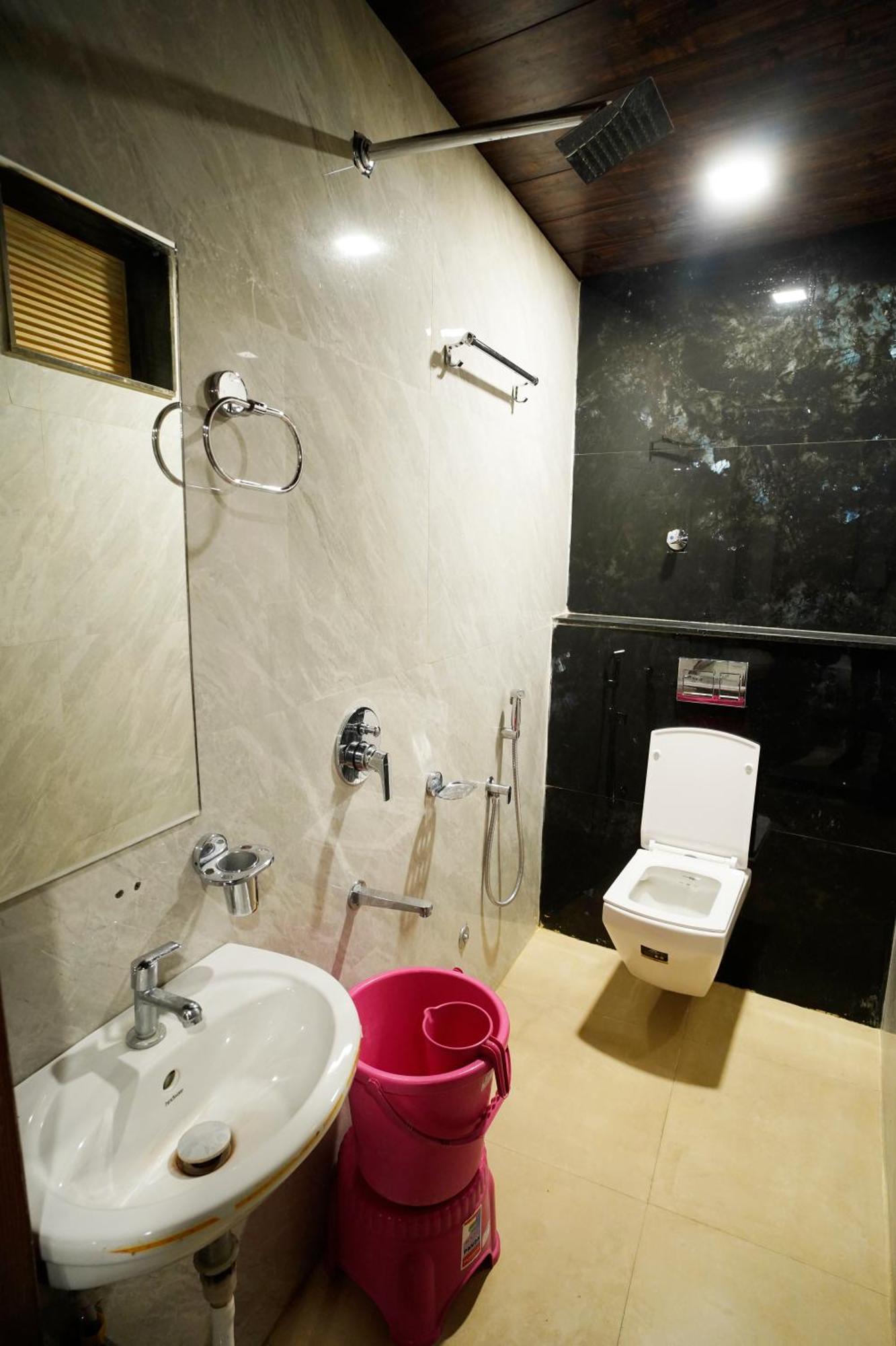 Hotel New Sundaram 150 Mtrs From Dargah Ajmer Ngoại thất bức ảnh