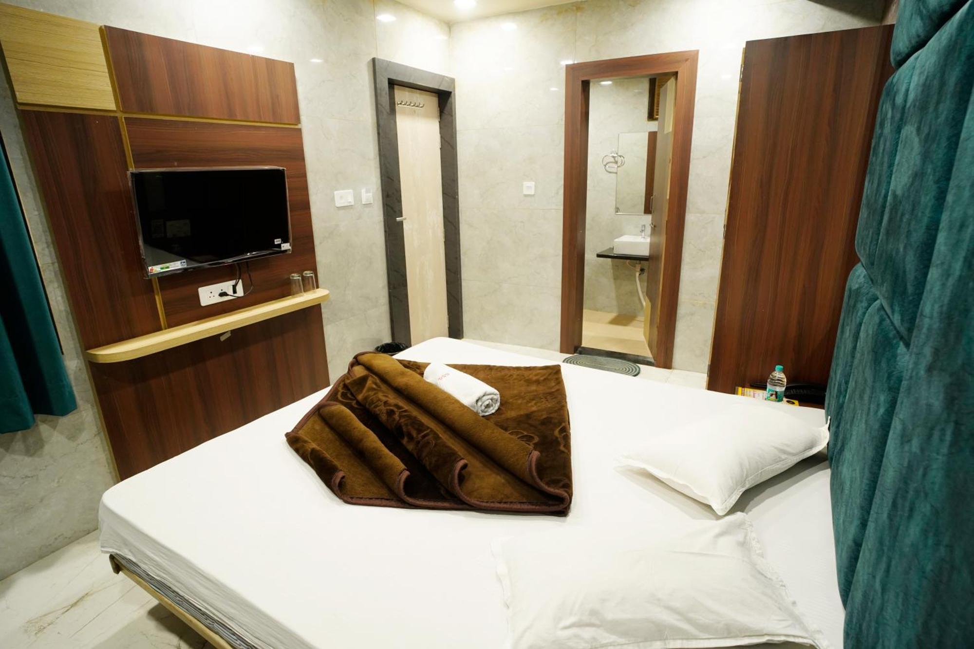 Hotel New Sundaram 150 Mtrs From Dargah Ajmer Ngoại thất bức ảnh