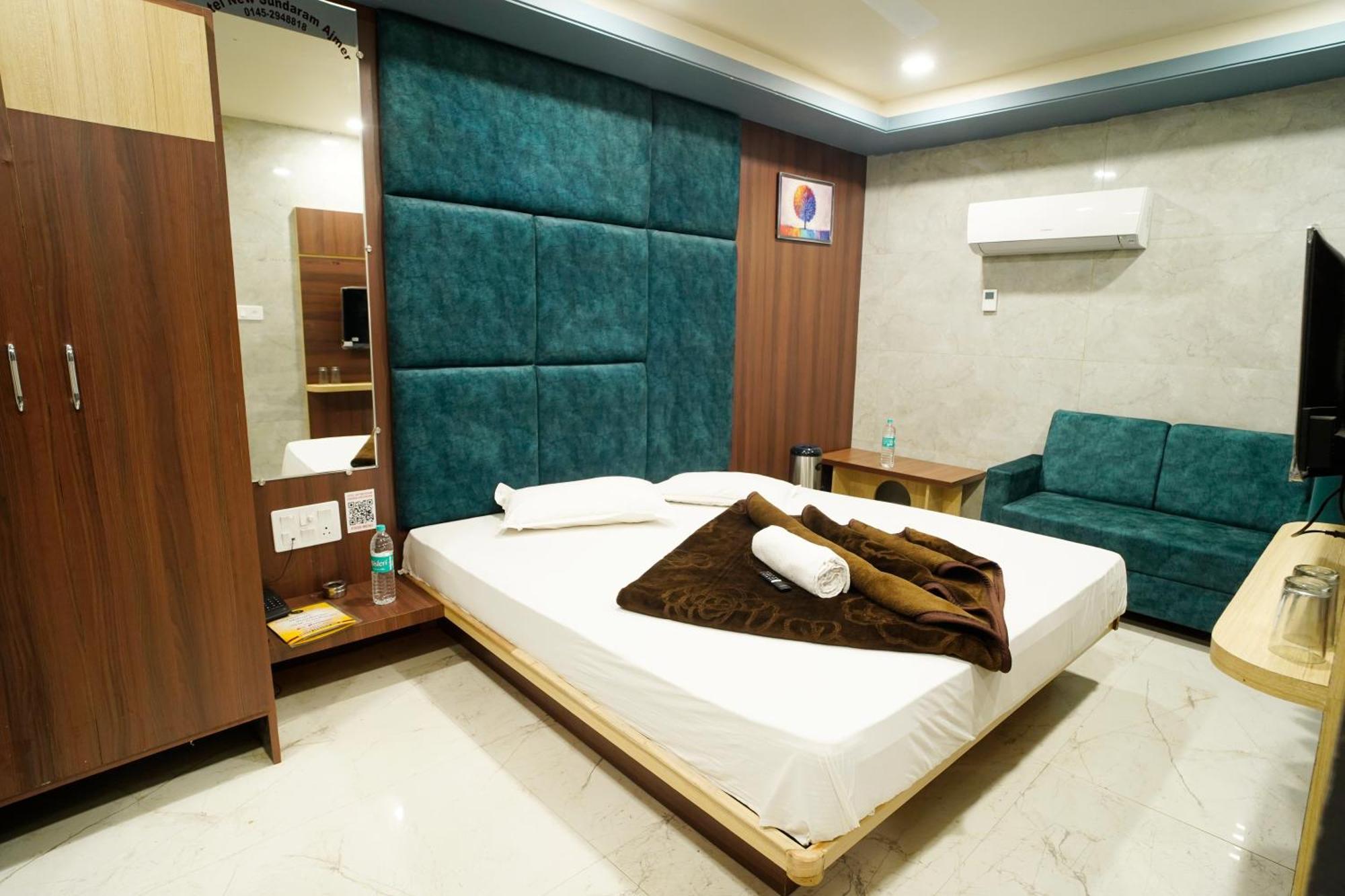 Hotel New Sundaram 150 Mtrs From Dargah Ajmer Ngoại thất bức ảnh