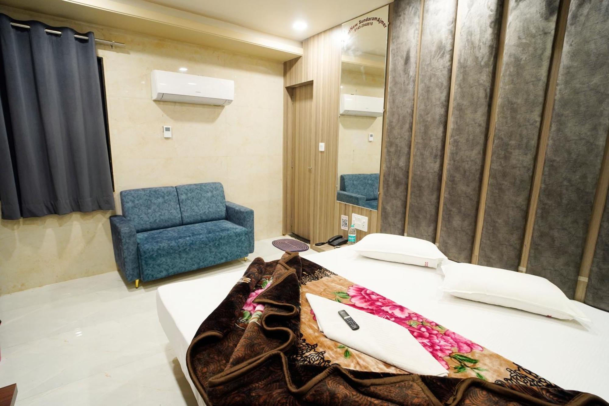 Hotel New Sundaram 150 Mtrs From Dargah Ajmer Ngoại thất bức ảnh